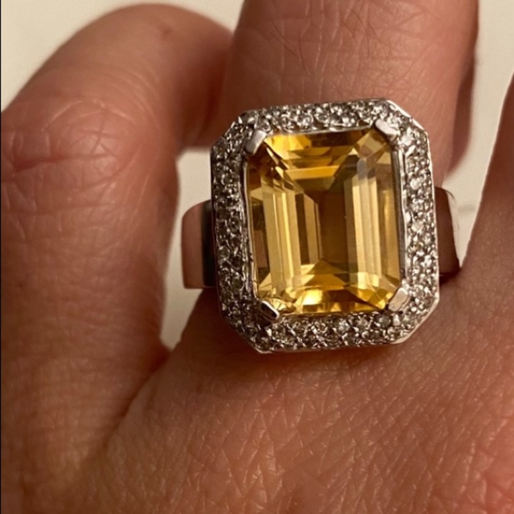 14K White Gold Yellow Stone Diamond Ring